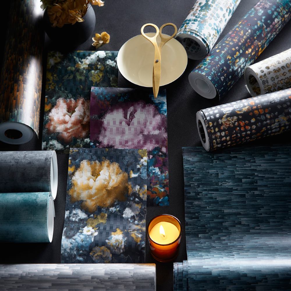 Clarke & Clarke Camile Wallpaper in Midnight/Gold